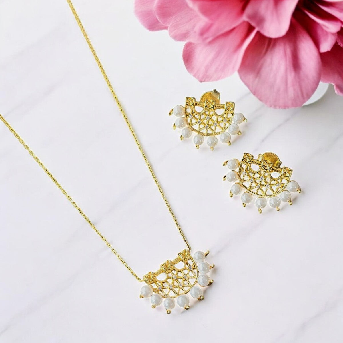 Freshwater Pearl Pendant Necklace Gold Plated 925 Silver
