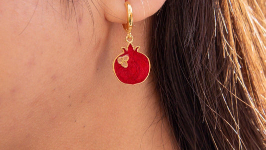 The Timeless Allure of Garnet Jewellery
