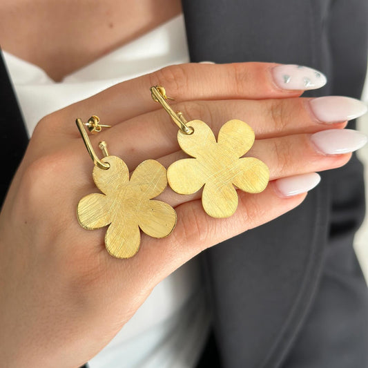 Dangle Drop Daisy Earrings in Silver Gold Plated