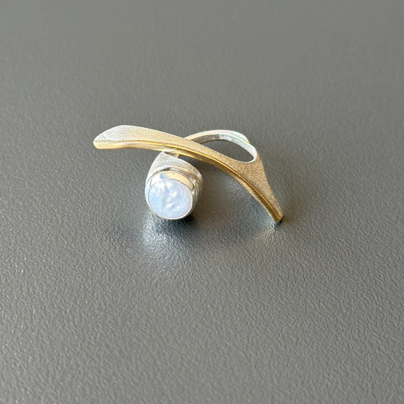 Silver Curve Ring with Pearl